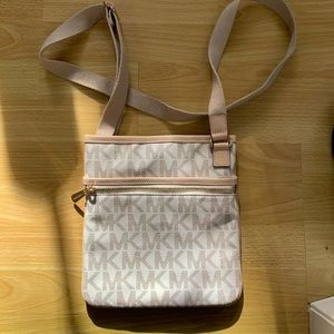 MICHAEL KORS CROSSBODY BAG